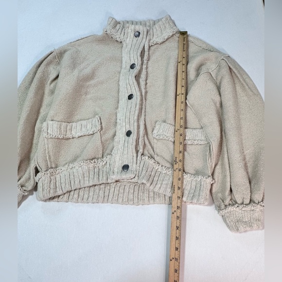 FREE PEOPLE We The Free Cute In This Cardigan Womens Size Small Ivory Chunky NWT - Picture 12 of 16